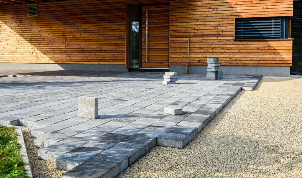Pflasterarbeiten Einfahrt und Terrasse